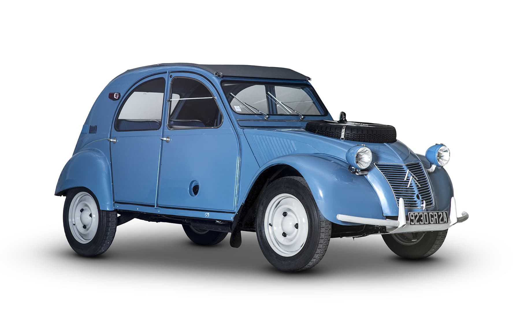 1966 Citroen 2CV Sahara sold for $128,800