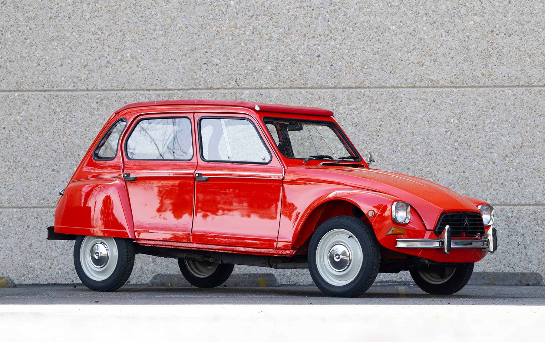 1978 Citroen Dyane sold for $12,320