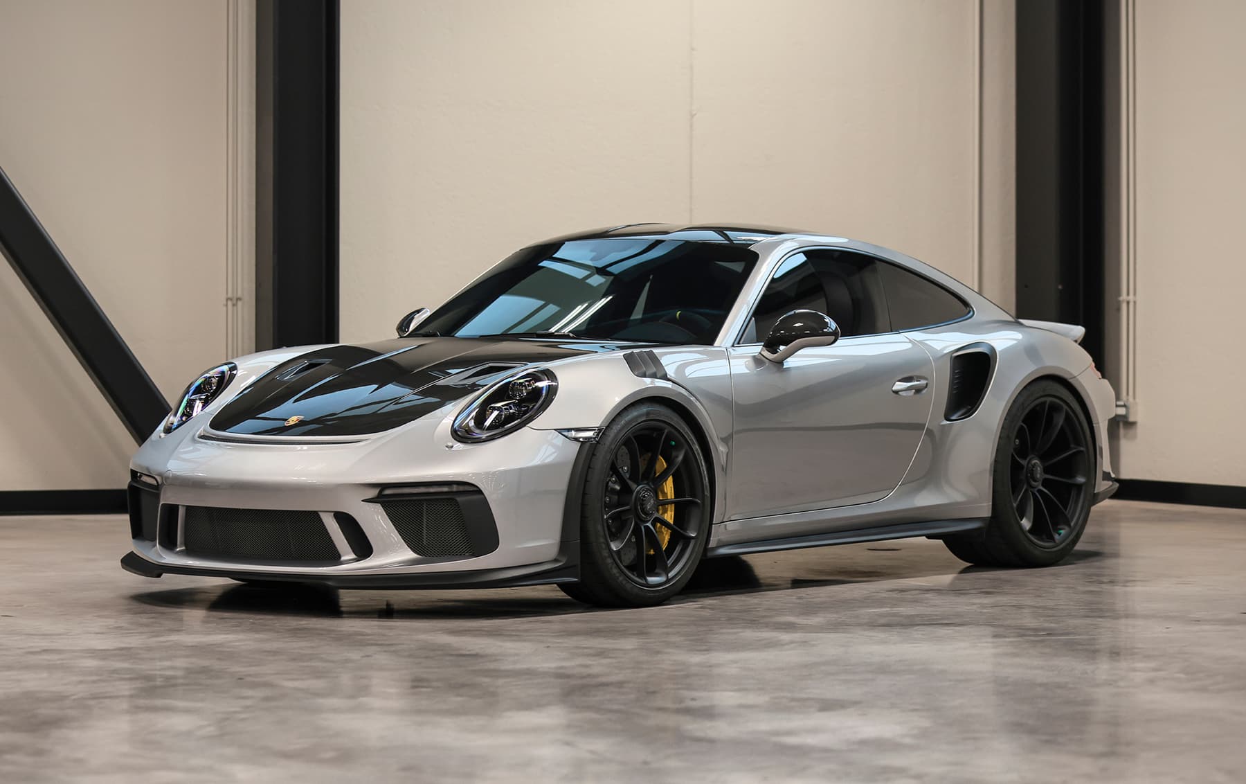 2019 Porsche 991 GT3 RS Weissach sold for $260,400