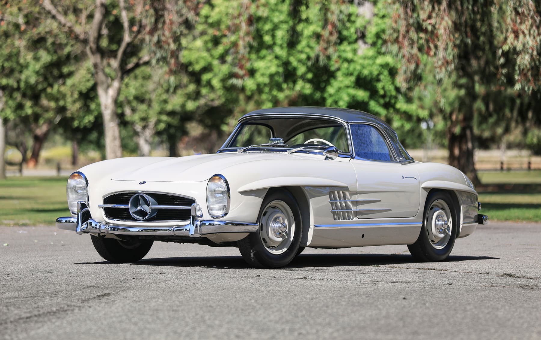 1963 Mercedes-Benz 300 SL Roadster sold for $2,150,000