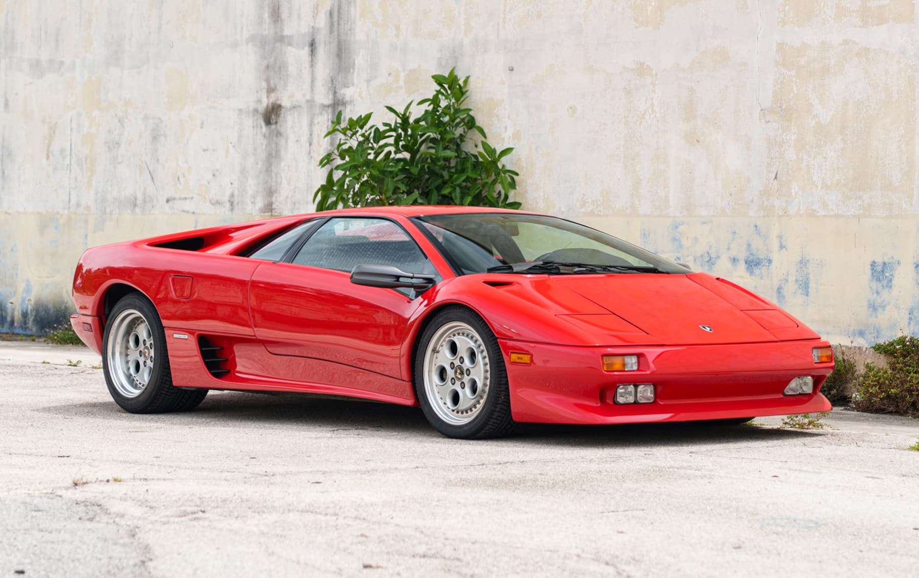 1992 Lamborghini Diablo sold for $257,600