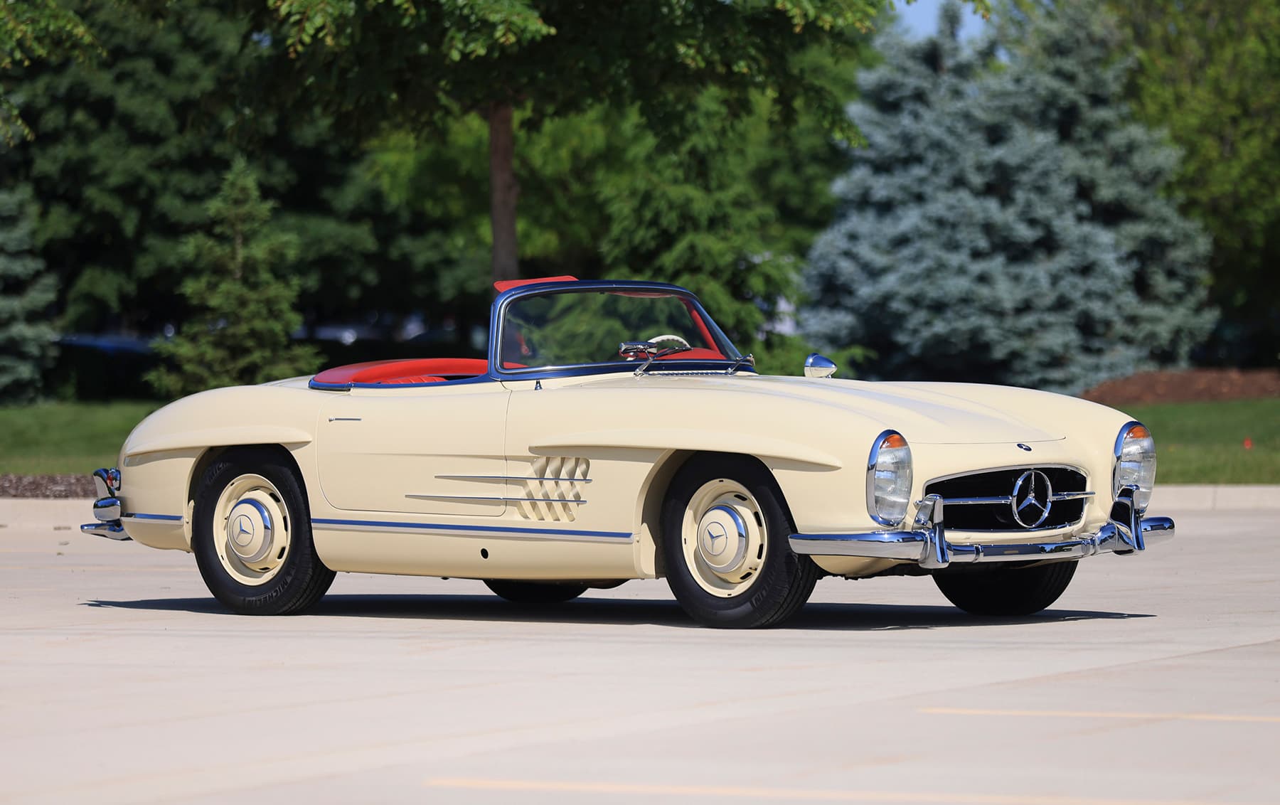 1957 Mercedes-Benz 300 SL Roadster sold for $1,545,000