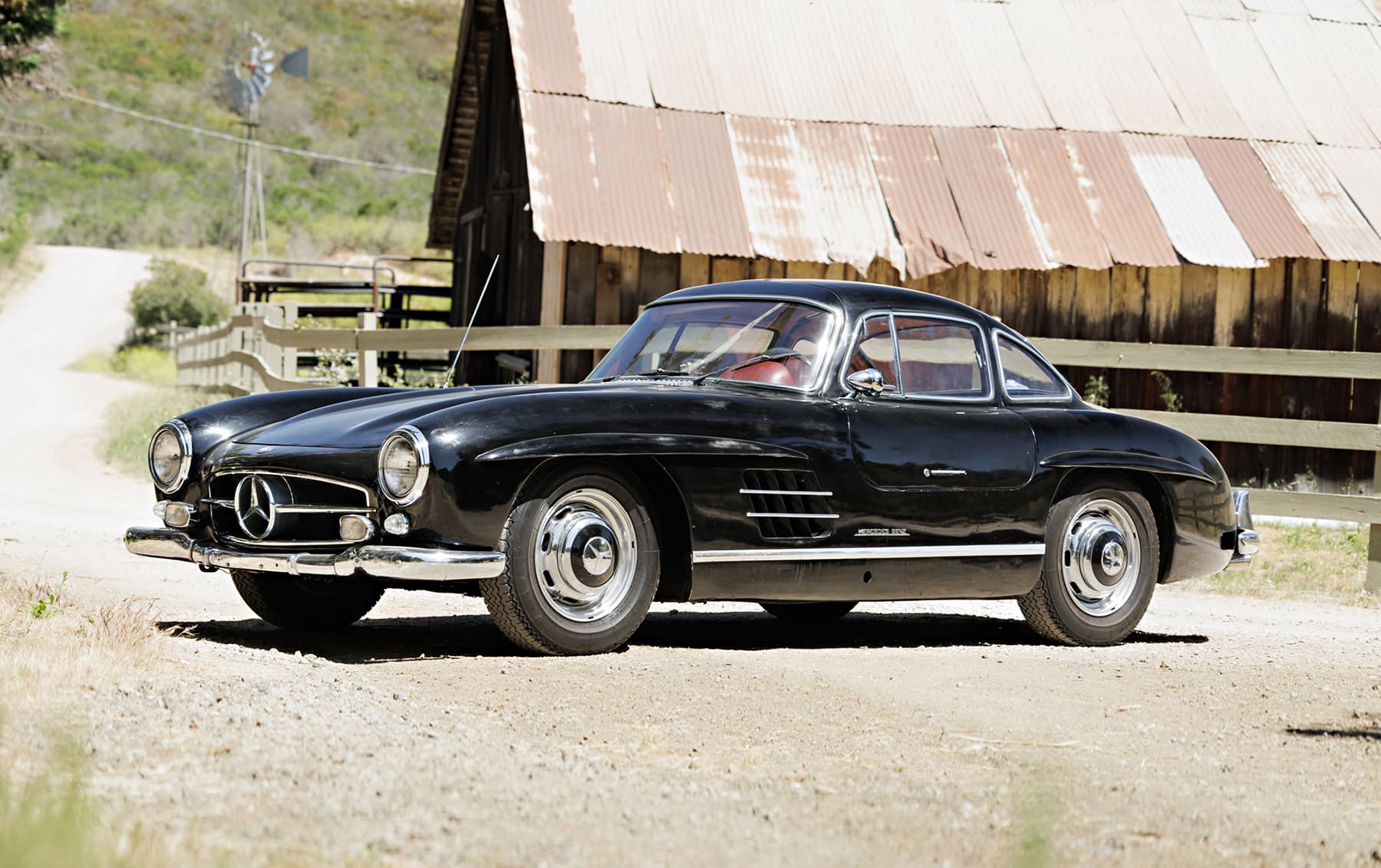 1956 Mercedes-Benz 300 SL Gullwing sold for $1,572,500