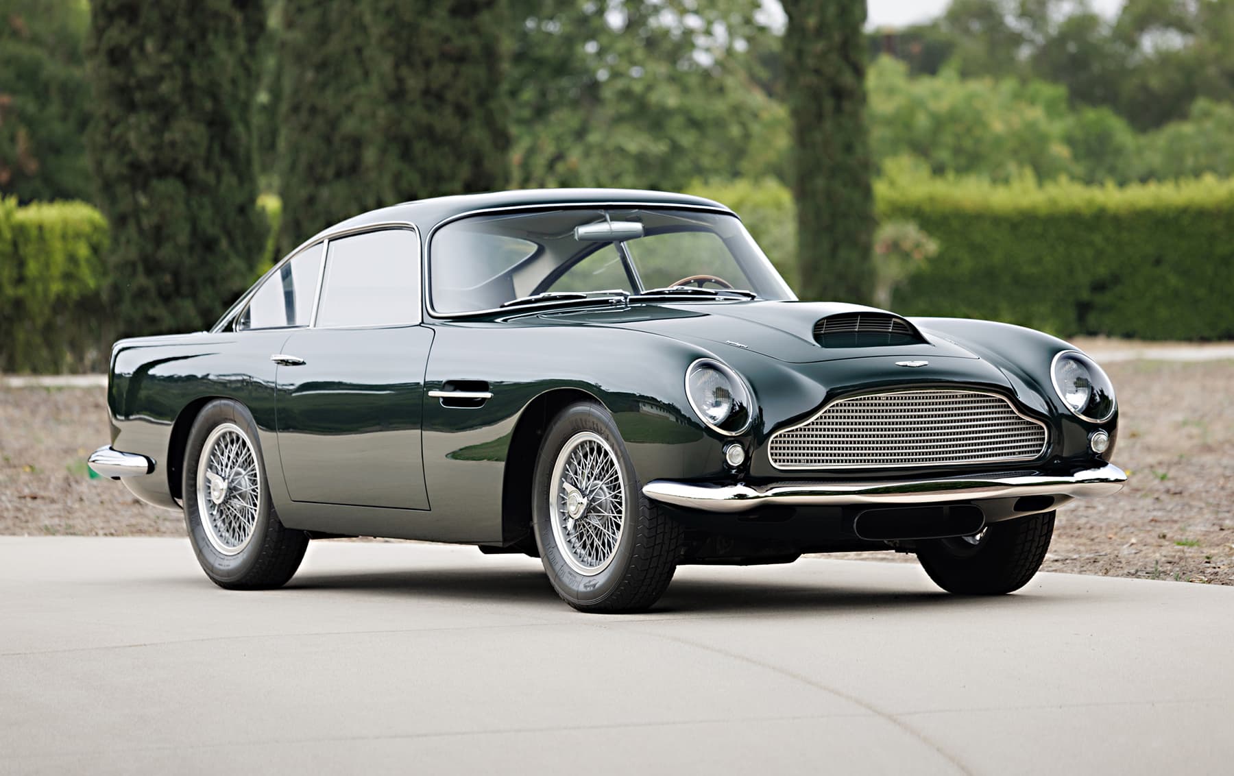 1961 Aston Martin DB4 GT sold for $3,195,000