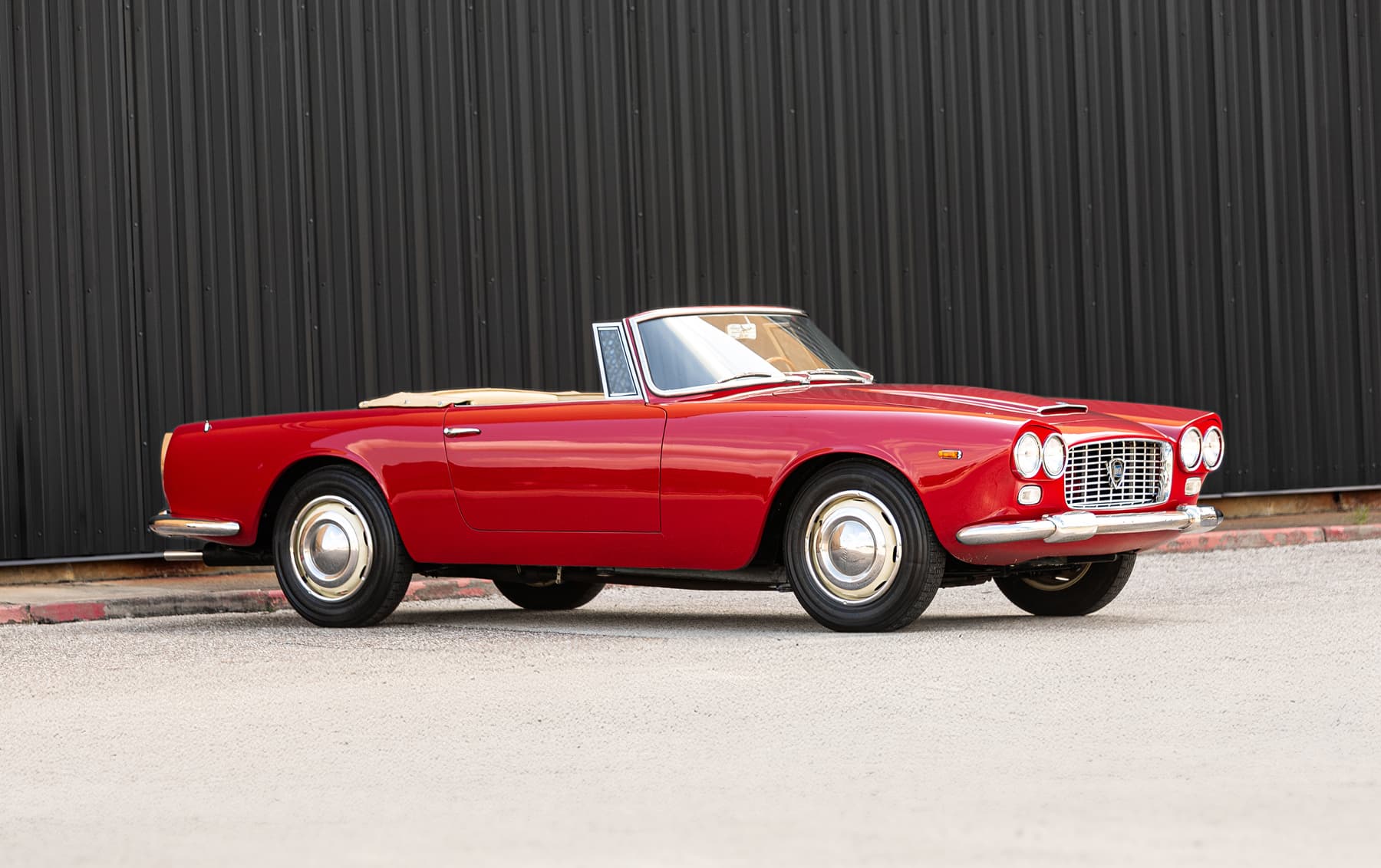 1966 Lancia Flaminia 2800 3C Convertible sold for $128,800