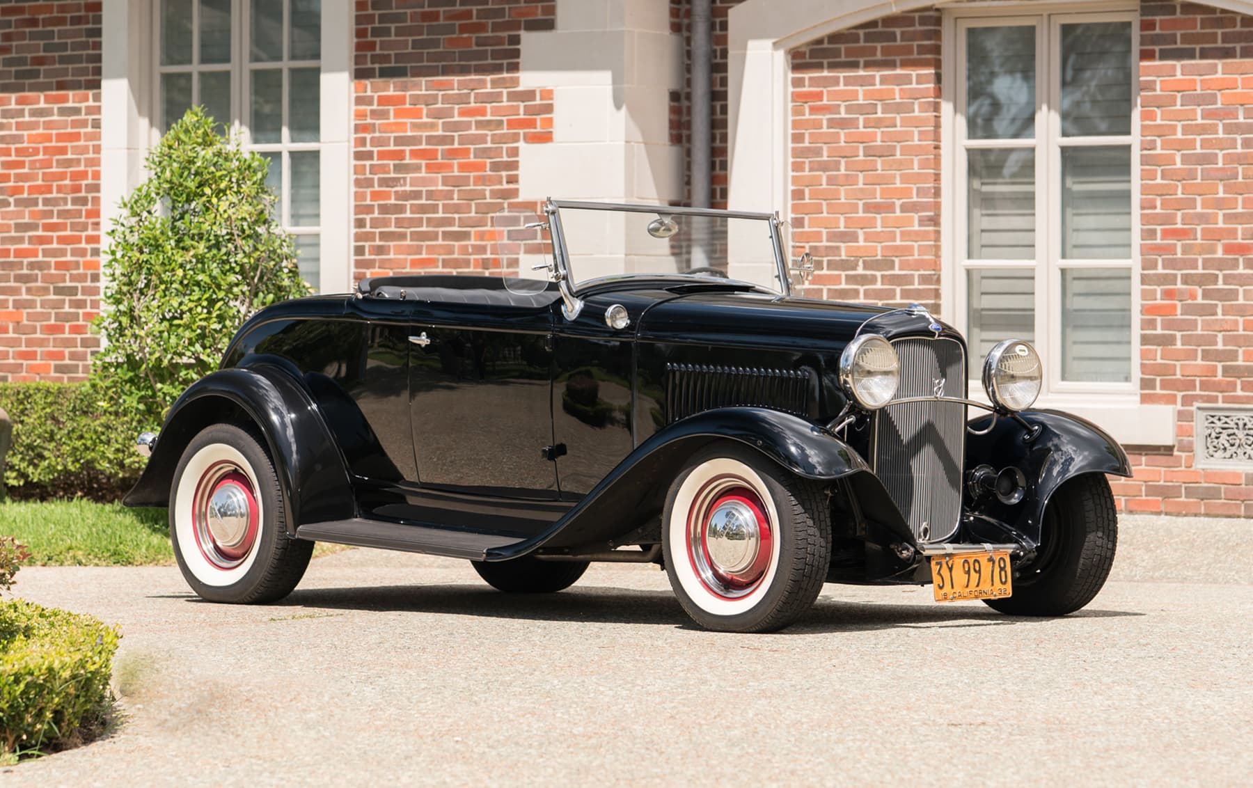 1932 Ford V8 Roadster Hot Rod sold for $49,280