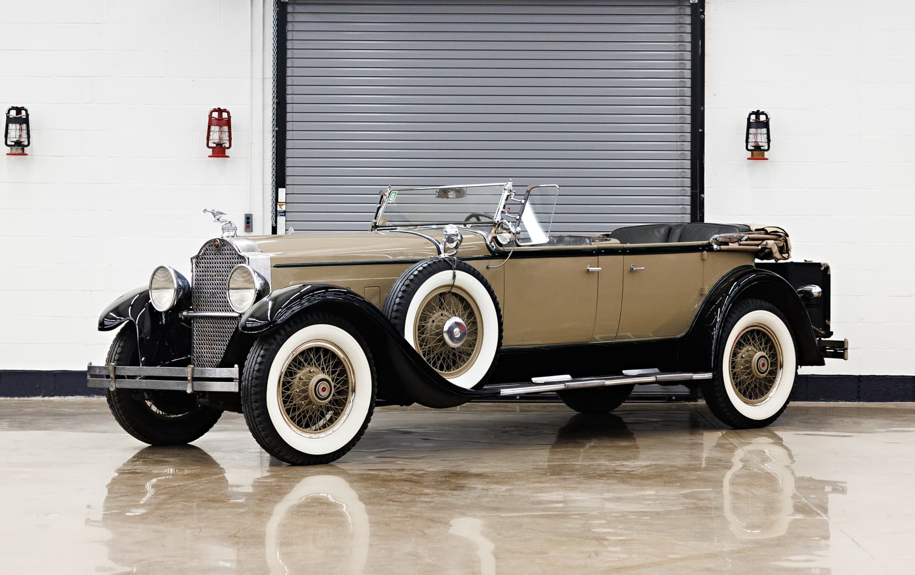 1929 Packard 645 Deluxe Eight Phaeton sold for $62,720