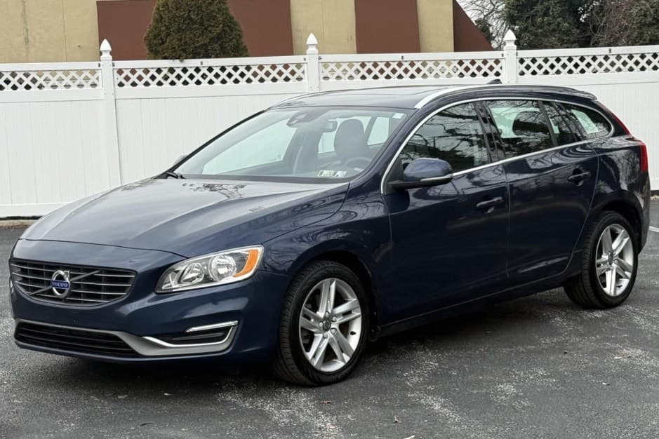 2015 Volvo V60 sold for $7,800
