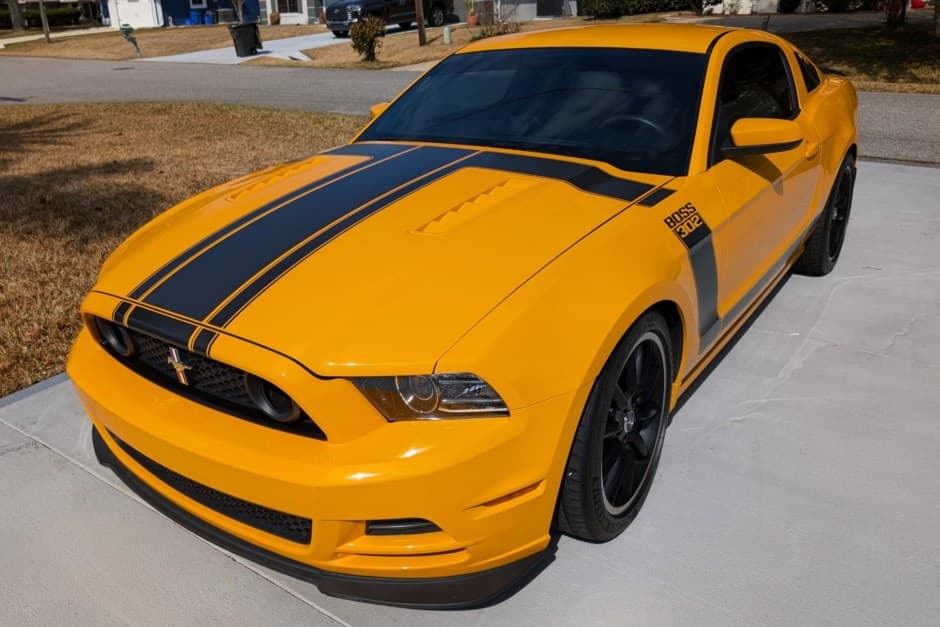 2013 Ford Mustang S197 2005-2014 sold for $35,000