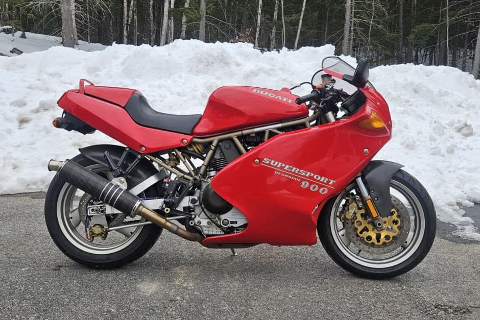 1996 Ducati 750, 800, 900, & 1000 Supersport (1988-2007) sold for $7,150