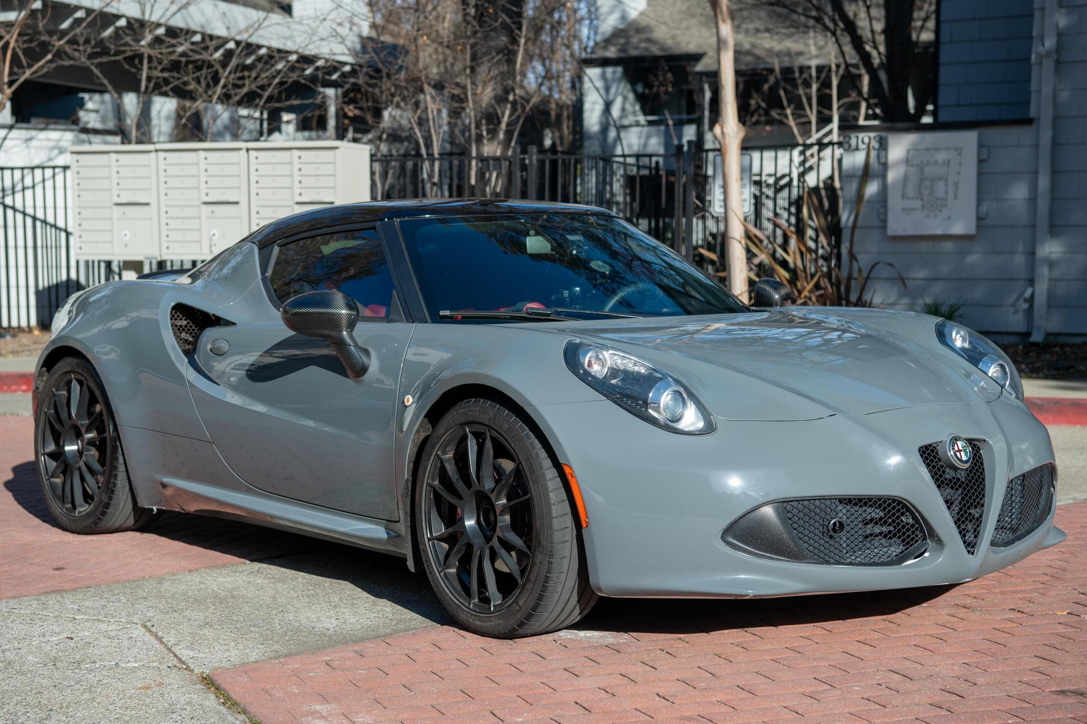 2016 Alfa Romeo 4C sold for $35,500