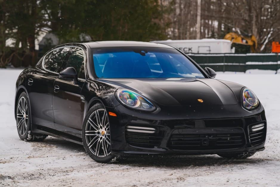 2016 Porsche Panamera sold for $61,000