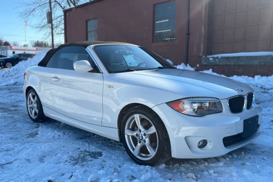 2012 BMW E82/E88 1-Series sold for $7,250