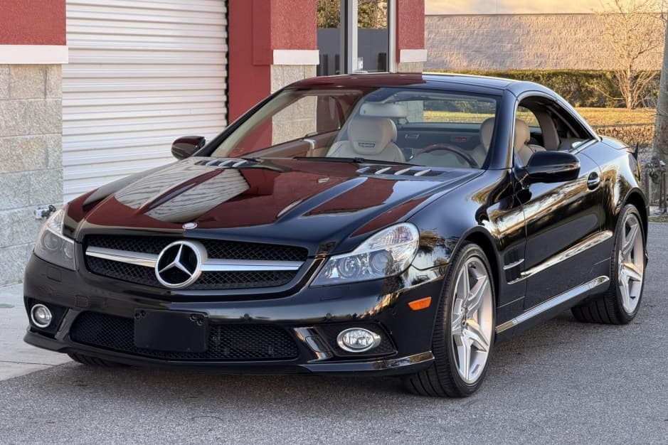 2011 Mercedes-Benz R230 SL sold for $19,000