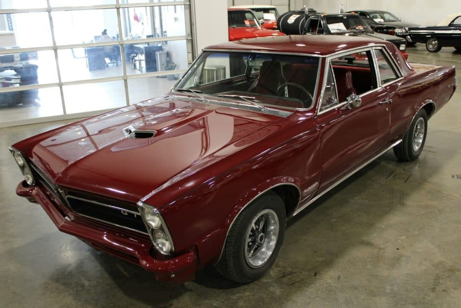 1965 Pontiac Tempest / LeMans sold for $18,250
