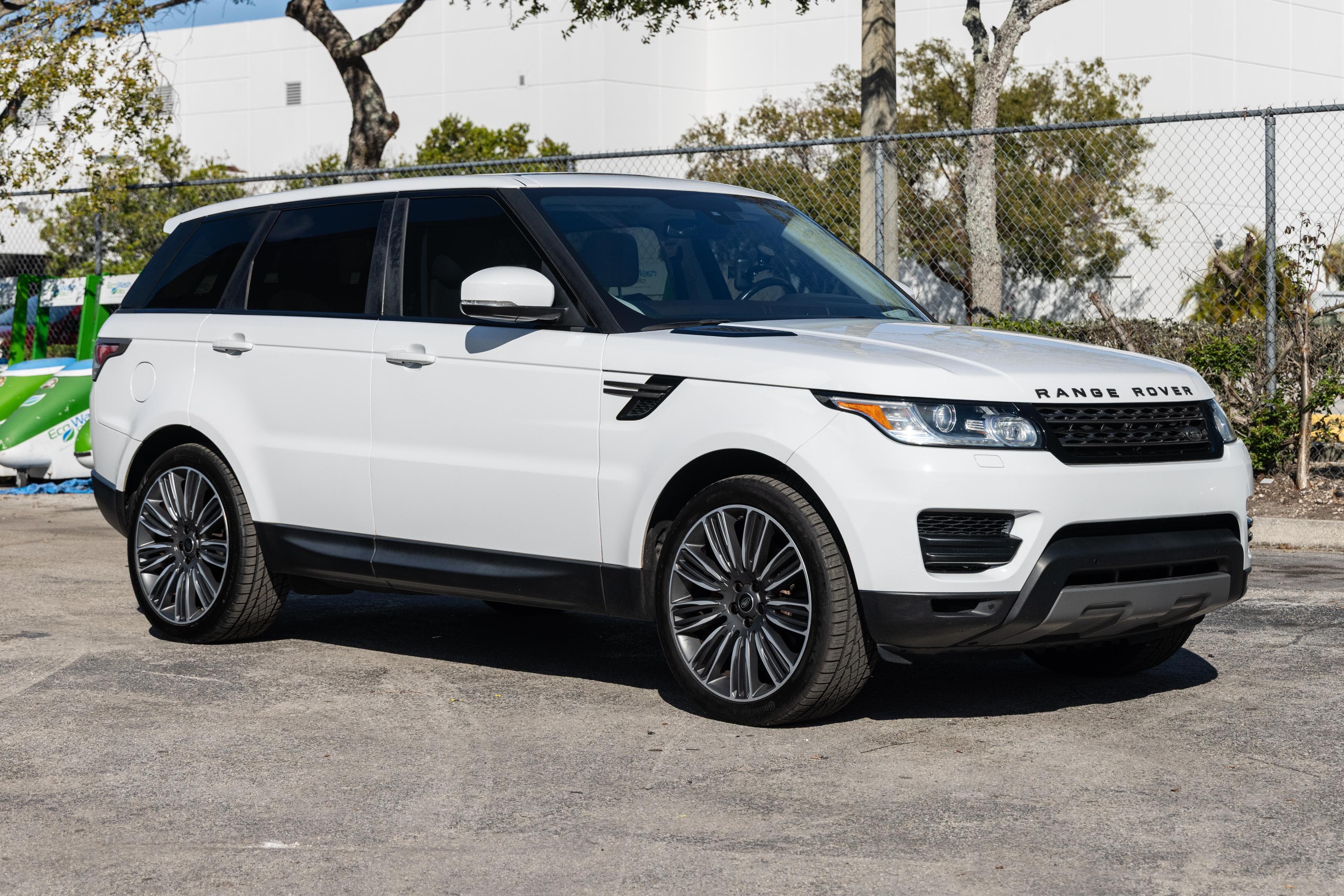 2016 Land Rover Range Rover Sport sold for $14,600