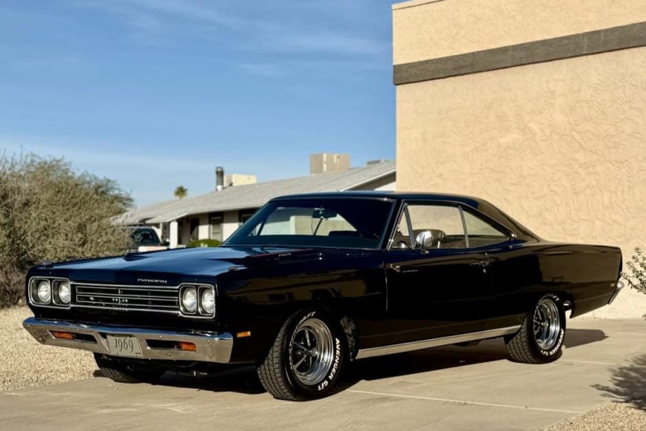 1969 Plymouth Road Runner sold for $65,000