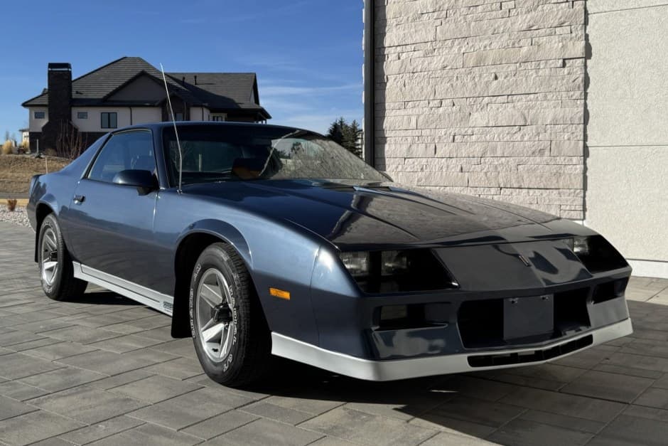 1983 Chevrolet Camaro (3rd Generation – 1982-1992) sold for $9,200