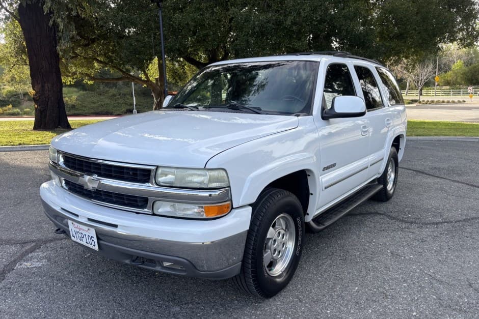 2002 Chevrolet Tahoe GMT800 sold for $16,750