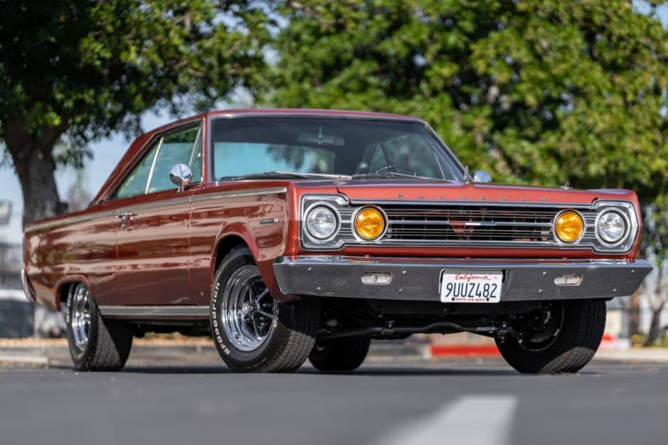 1967 Plymouth Belvedere sold for $23,123