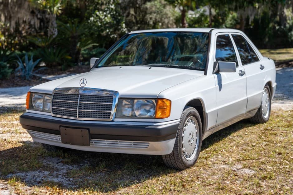 1989 Mercedes-Benz W201 190 sold for $9,000