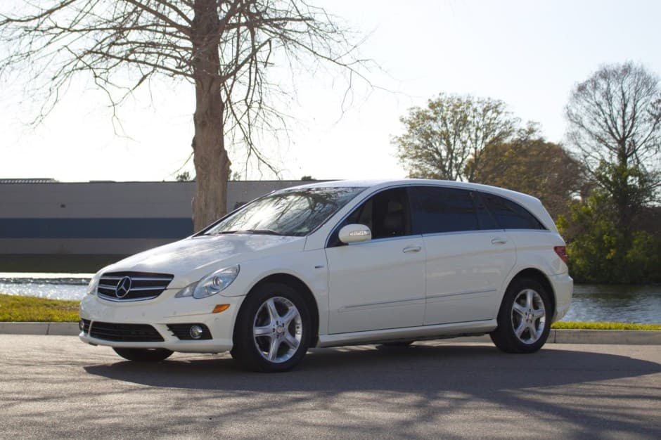 2009 Mercedes-Benz W251 R-Class sold for $7,200