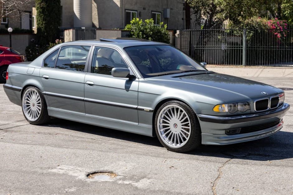 2001 BMW E38 7-Series sold for $30,000