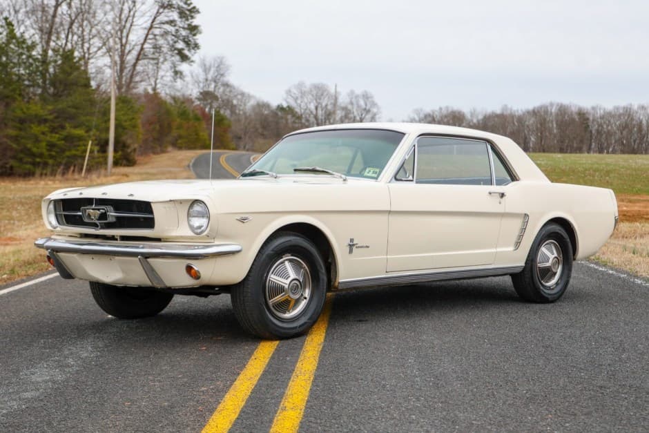 1965 Ford Mustang 1964.5-1966 sold for $24,250