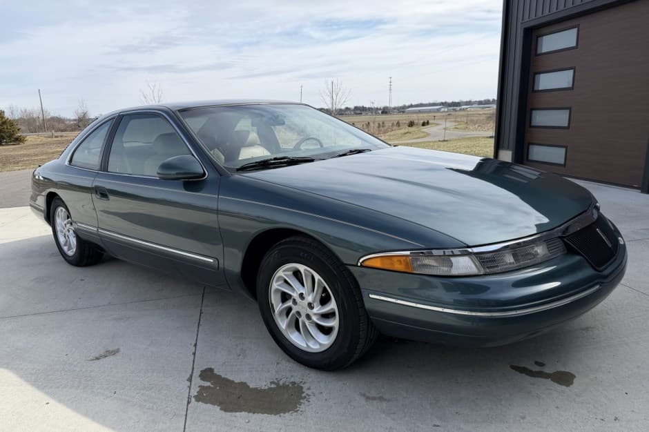 1995 Lincoln Mark VIII sold for $7,400