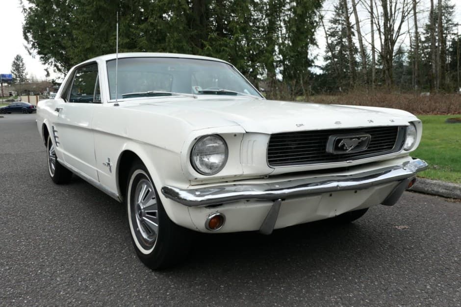 1966 Ford Mustang 1964.5-1966 sold for $10,100