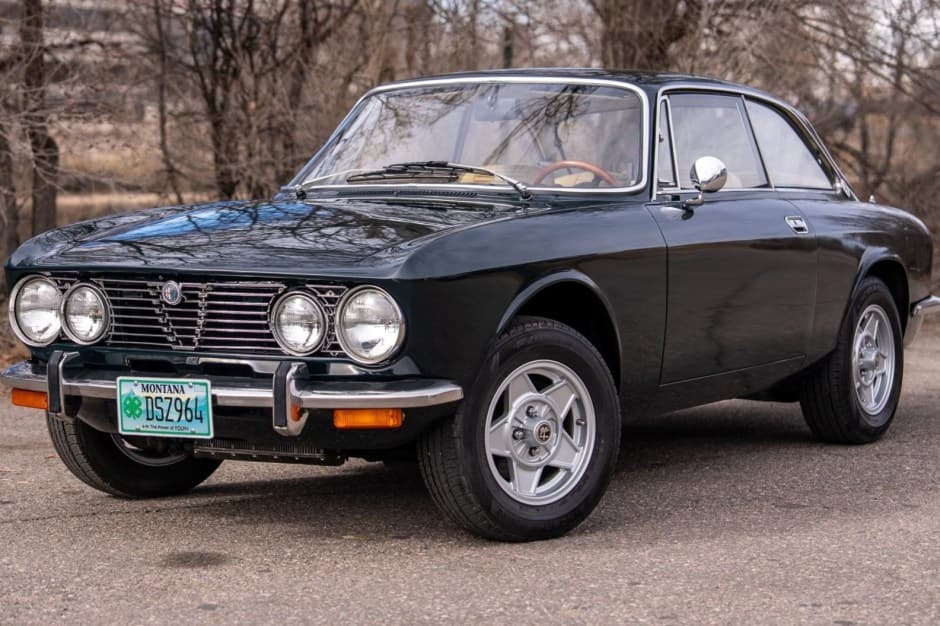 1974 Alfa Romeo 105/115 Series Coupe sold for $28,000