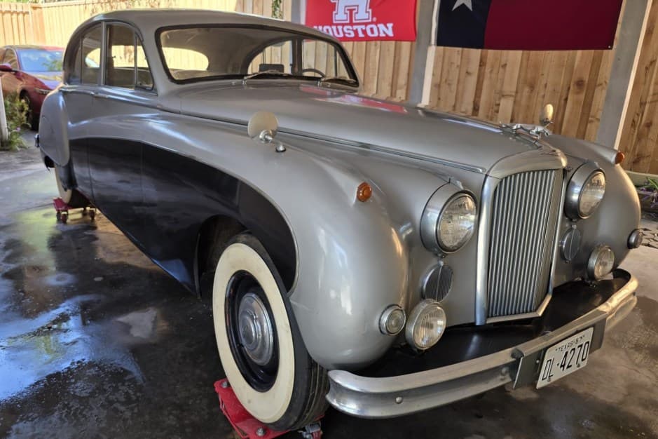 1957 Jaguar Mk VII, VIII, & IX sold for $5,900