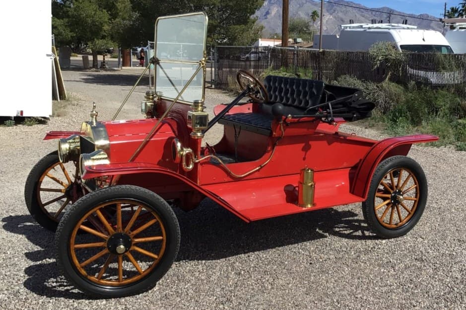 1909 Ford  sold for $26,000