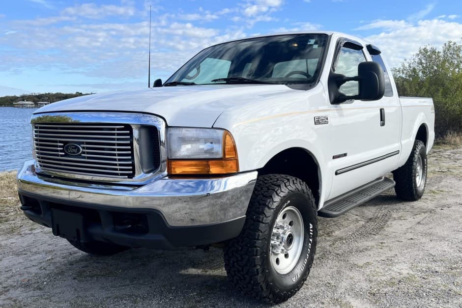 2000 Ford Super Duty 1999-2007 sold for $52,000