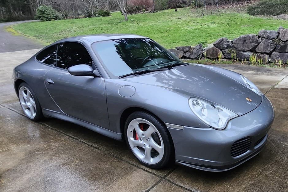 2003 Porsche 996 911 Carrera 4S sold for $32,000