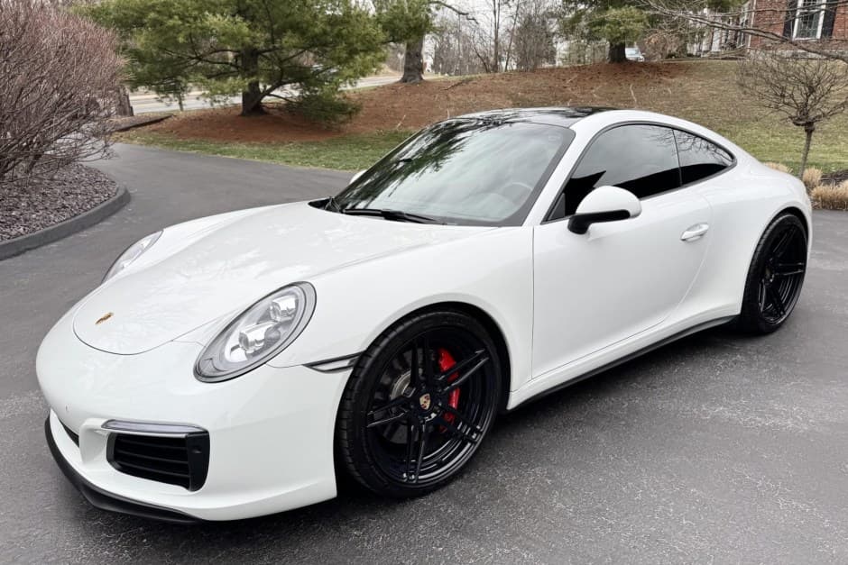 2018 Porsche 991 911 Carrera 4S sold for $90,000