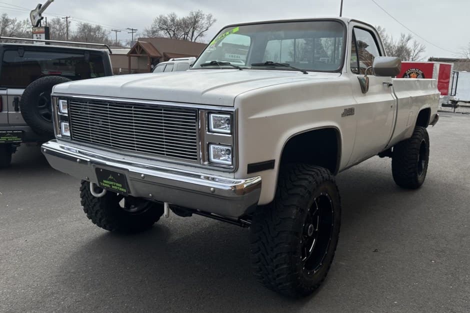 1985 Chevrolet C/K (1973-1991) sold for $16,750