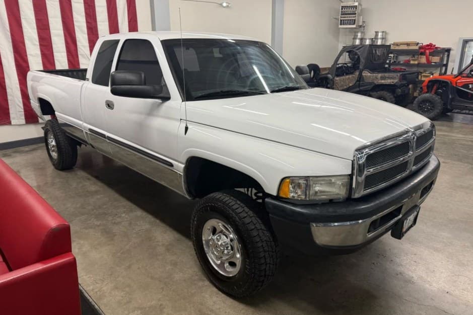 2001 Dodge Ram HD (1994-2002) sold for $24,000