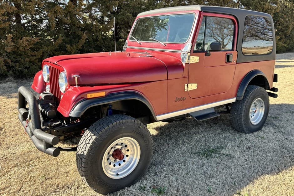 1985 Jeep CJ-7 sold for $15,250
