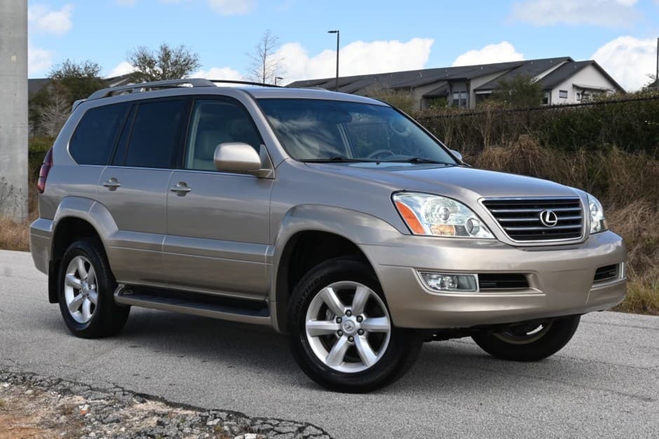 2004 Lexus GX sold for $23,250