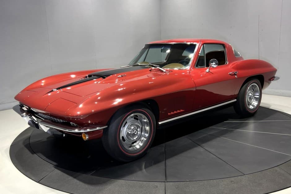 1967 Chevrolet Corvette C2 (1967) sold for $131,000