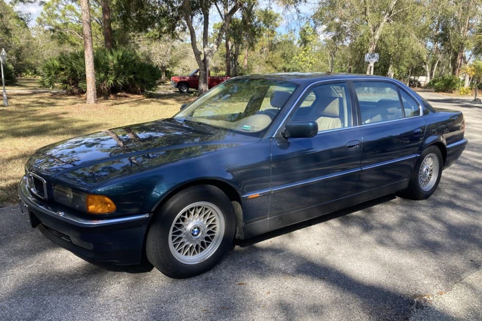 1995 BMW E38 7-Series sold for $5,403