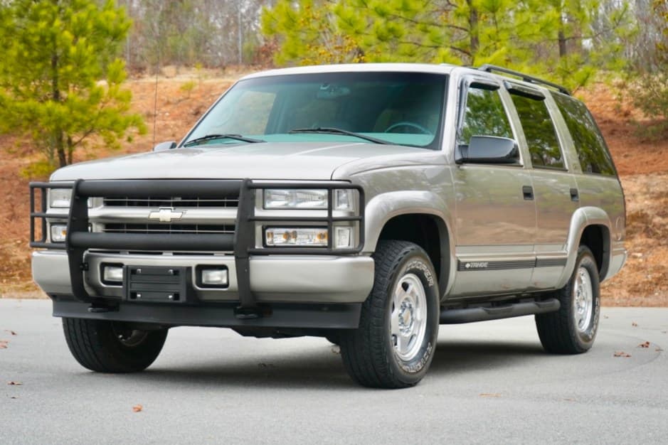 1999 Chevrolet Tahoe GMT400 sold for $22,750