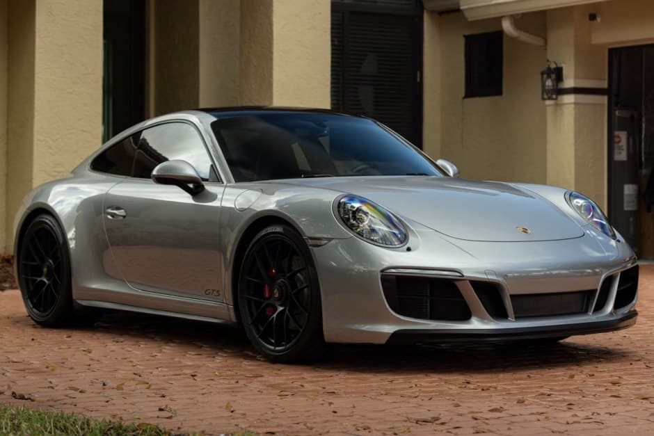2018 Porsche 991 911 Carrera GTS sold for $114,000
