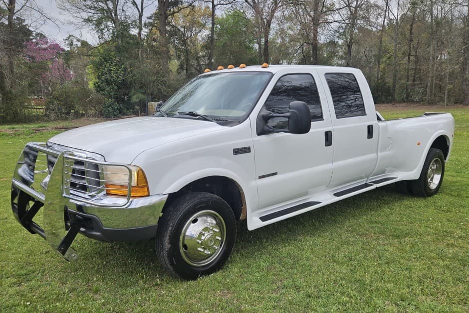 1999 Ford Super Duty 1999-2007 sold for $12,838