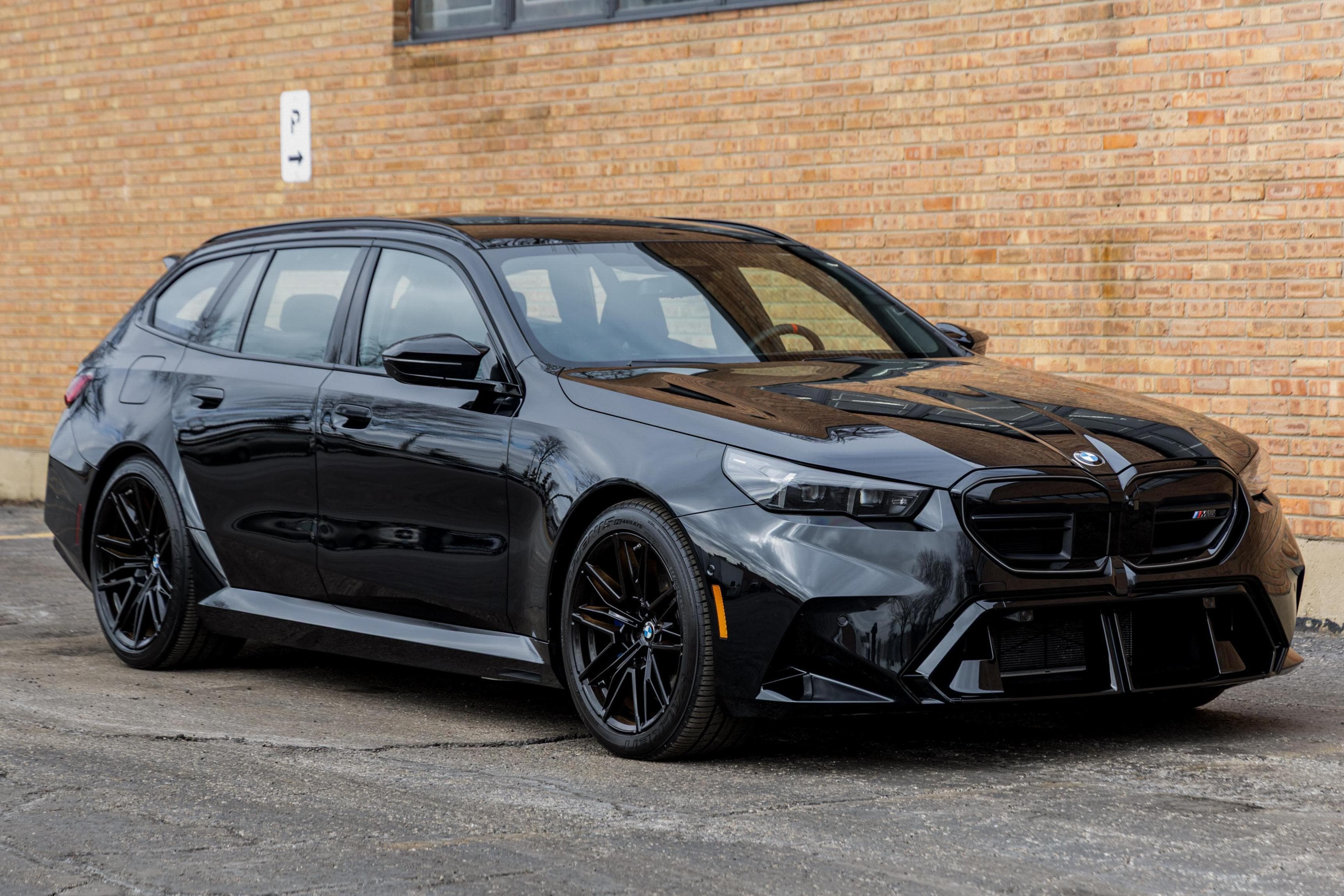 2026 BMW G9X M5 sold for $113,500