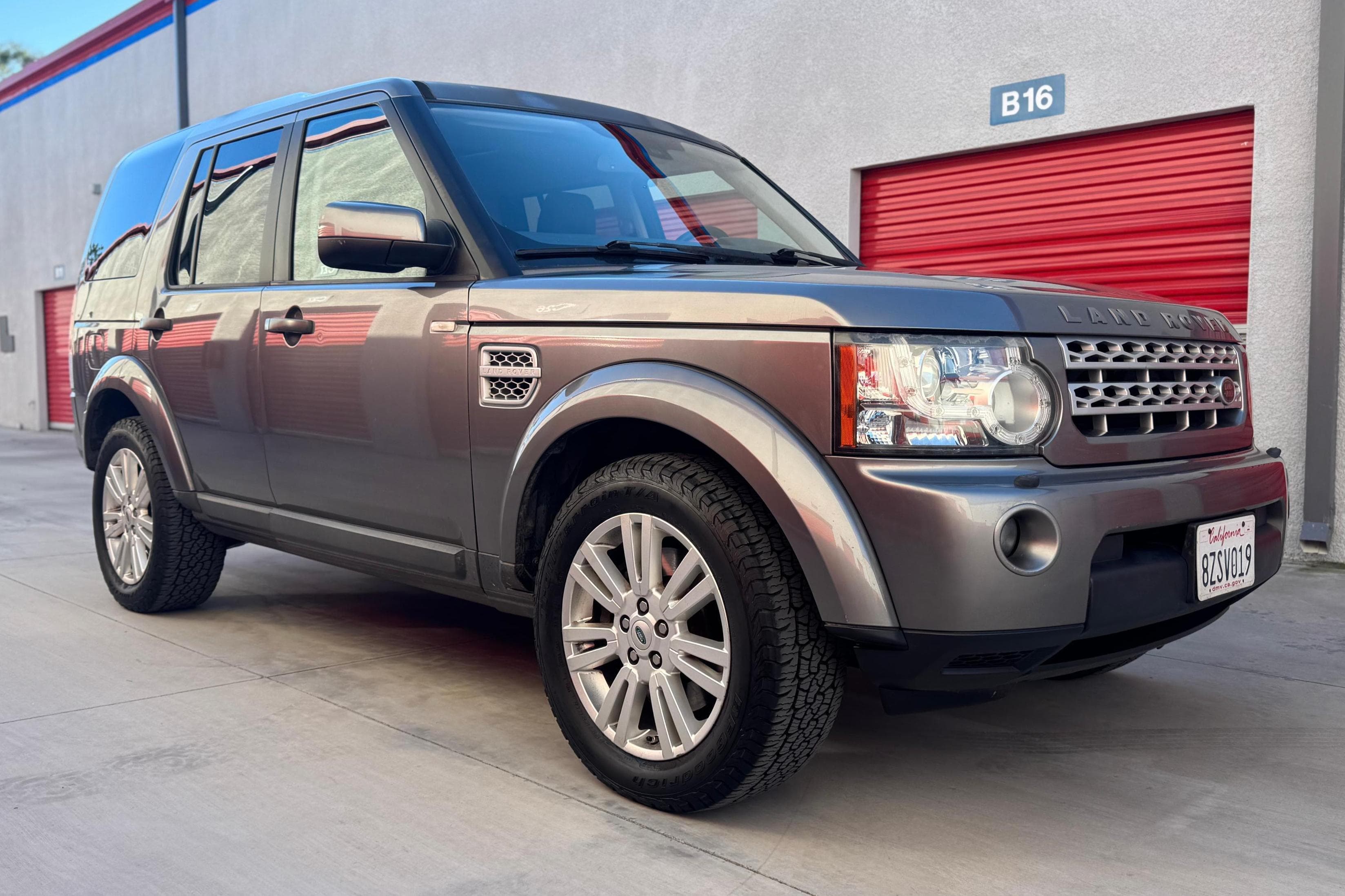2011 Land Rover LR4 sold for $6,000