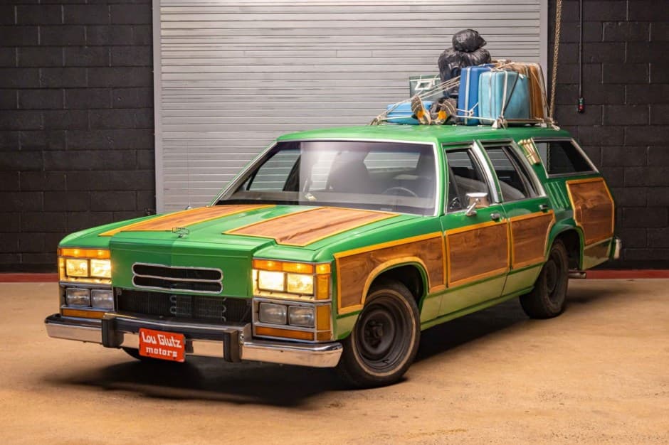 1987 Ford Crown Victoria sold for $24,500