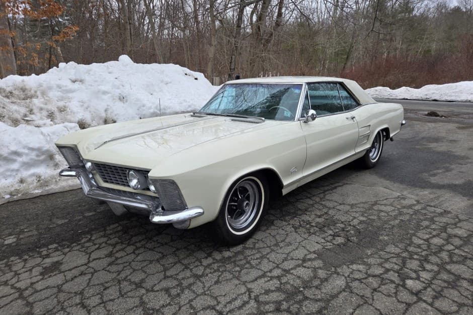 1963 Buick Riviera sold for $14,695