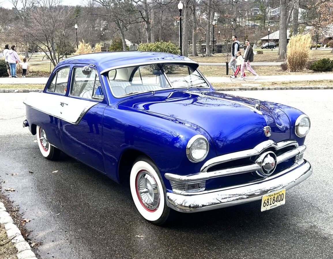 1950 Ford Custom Deluxe 2-Door Sedan sold for $11,550